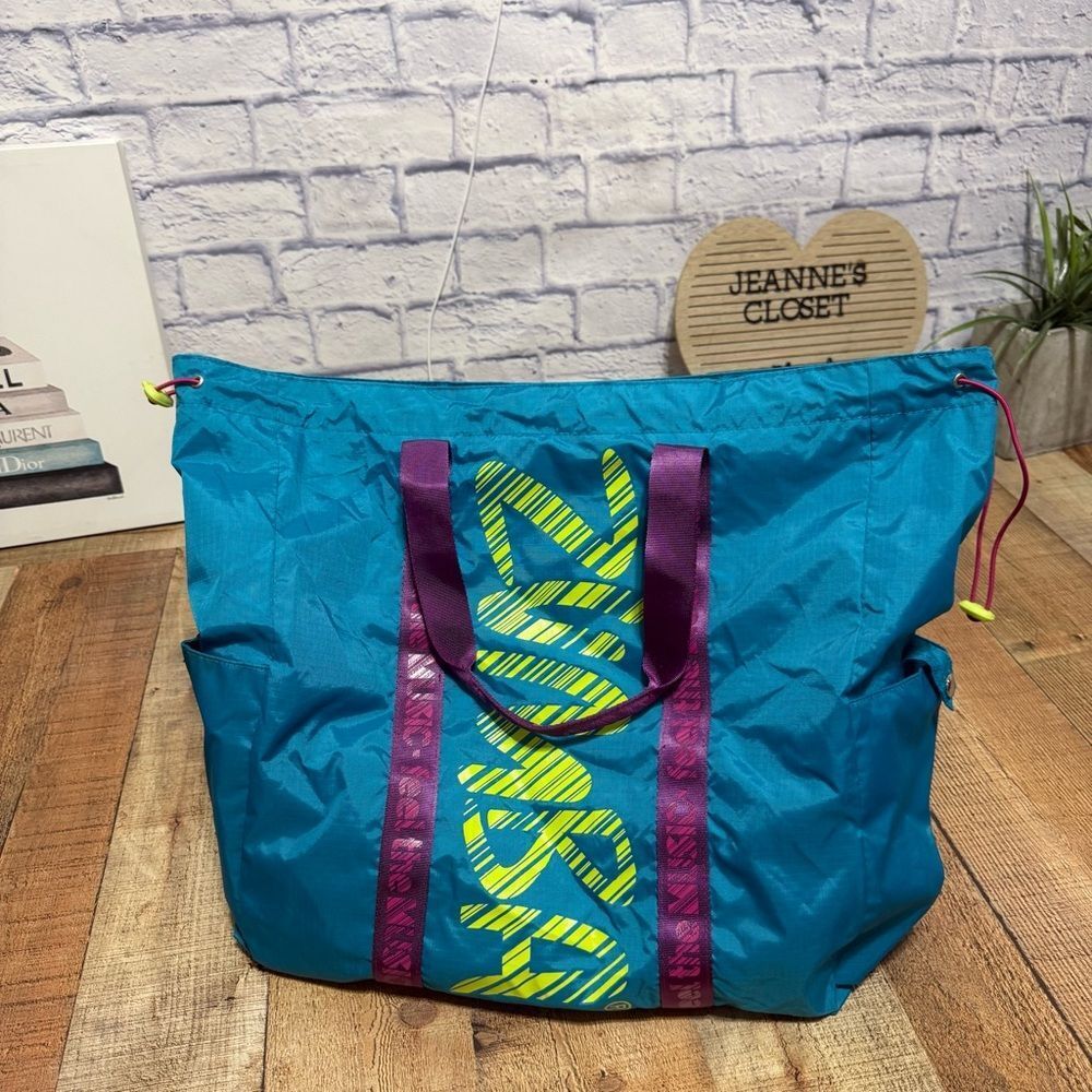 Zumba Join the Party Fast Dash Tote Bag Teal Purple Nylon Large Bag - Picture 1 of 13
